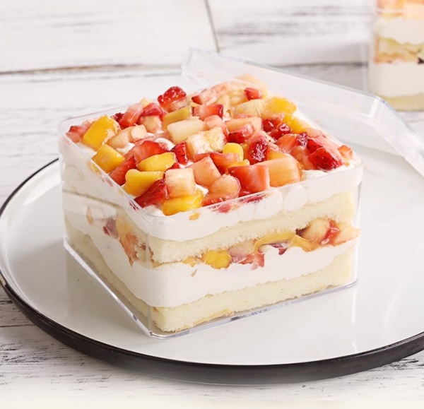 Креманка для десертов с крышкой квадратная CAKE BOX, 350 мл