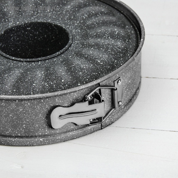 Форма для выпечки Доляна «Элин Мрамор. Немецкий кекс», 26,3×6,8 см, со вкладышем для немецкого кекса, съёмное дно, антипригарное покрытие