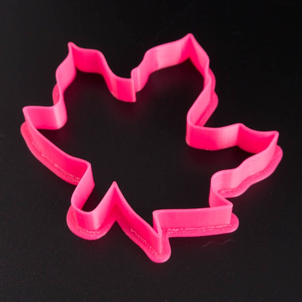 Вырубка для пряника  «Кленовый лист большой» пластик, 11 см