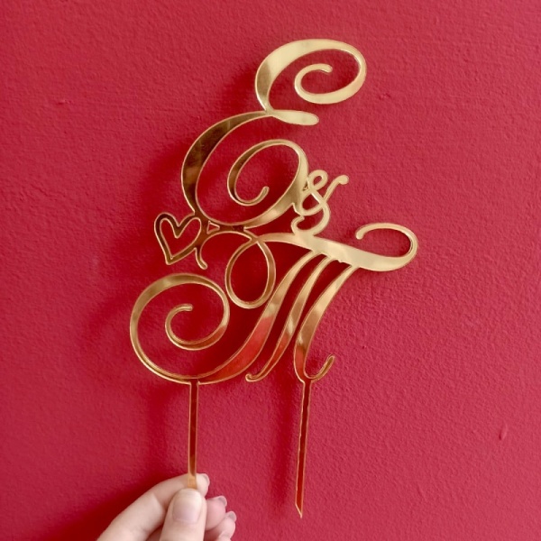 Акриловый топпер по индивидуальным размерам, Инициалы большие, 11*14 см