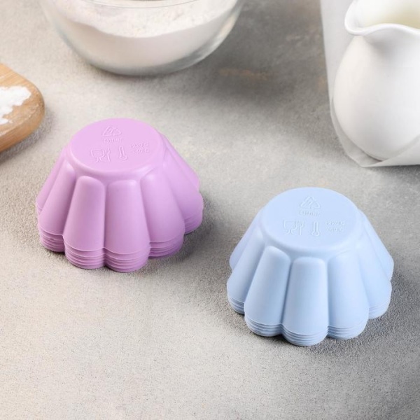 Набор форм для выпечки силиконовых Доляна «Ромашки», 6 шт, 7×3 см