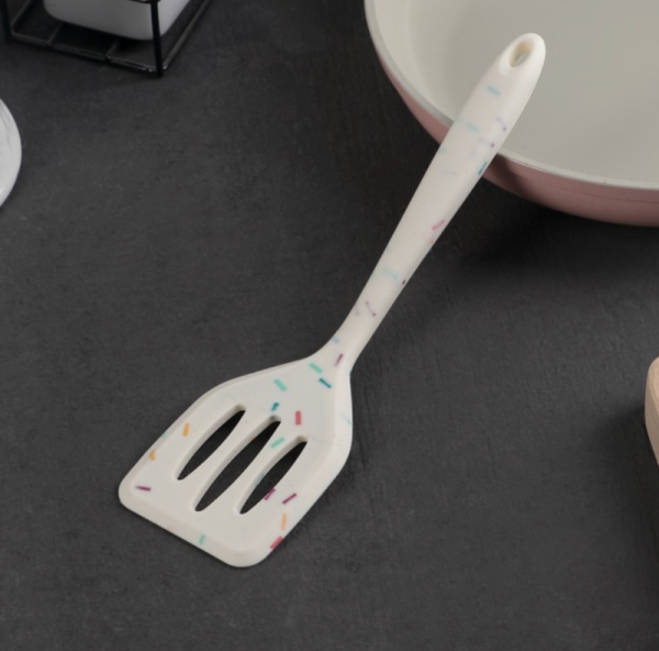 Лопатка с прорезями Доляна «Конфетти», 20,5 см
