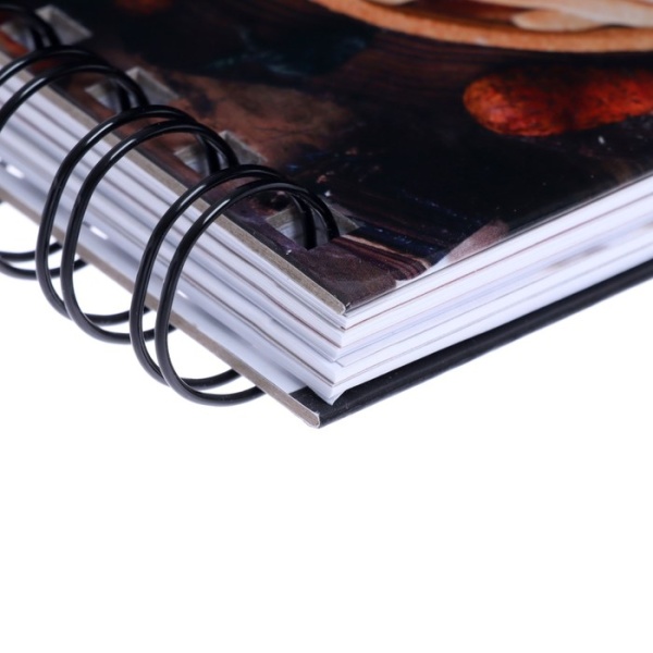 Книга для записи кулинарных рецептов А5, 80 листов на гребне "Домашняя", твёрдая обложка, цветные разделители