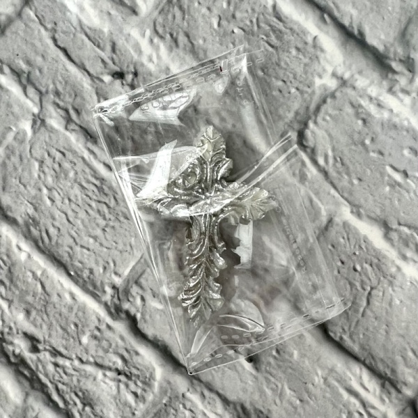 Фигурка из шоколадной глазури "Крестик", серебро