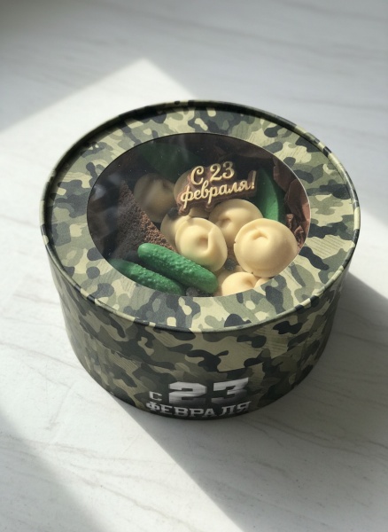 Коробка круглая с окном 16*7 см, 23 ФЕВРАЛЯ