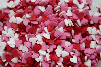 Посыпка кондитерская "Сердечки красно-бело-розовые ", опт 750 гр